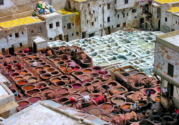 Location de voiture à Fès pour aller voir les tanneries Chouara